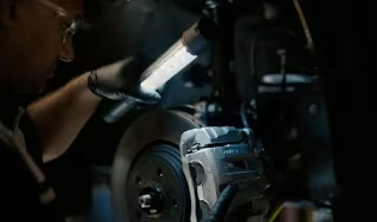 lexus-parts-and-services-complimentary-6-month-video-thumbnail-p