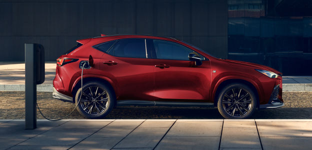 lexus-plug-in-hybrids-charging-2026-nx-450h-plus-fsport-infrared-l