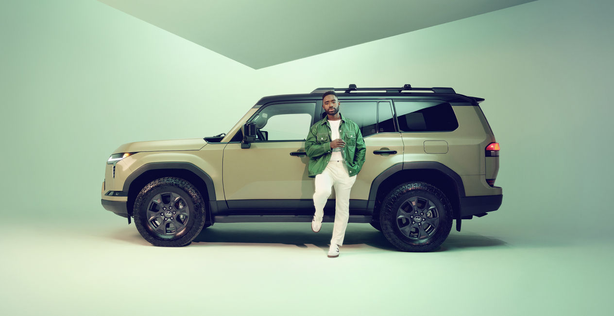 lexus-suv-midsize-fullsize-gx-550-overtrail-plus-earth-with-black-roof-l1