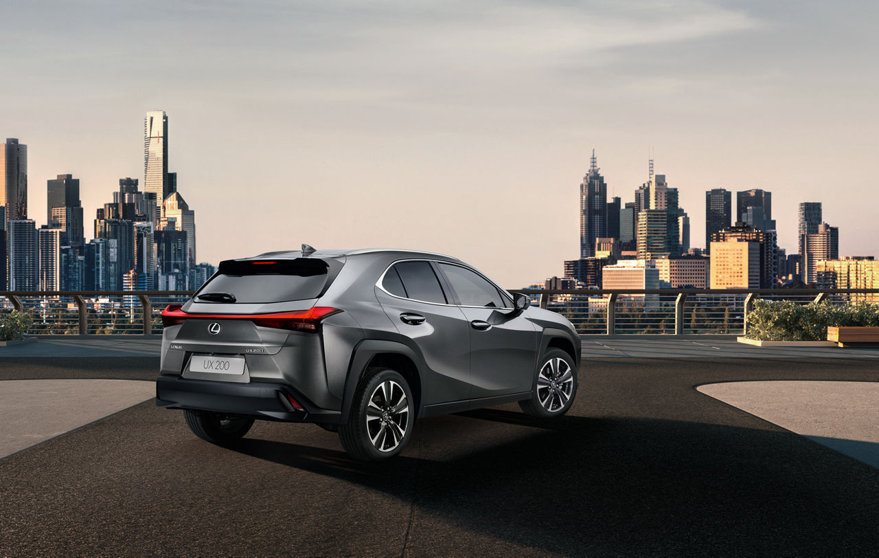 Lexus UX 02