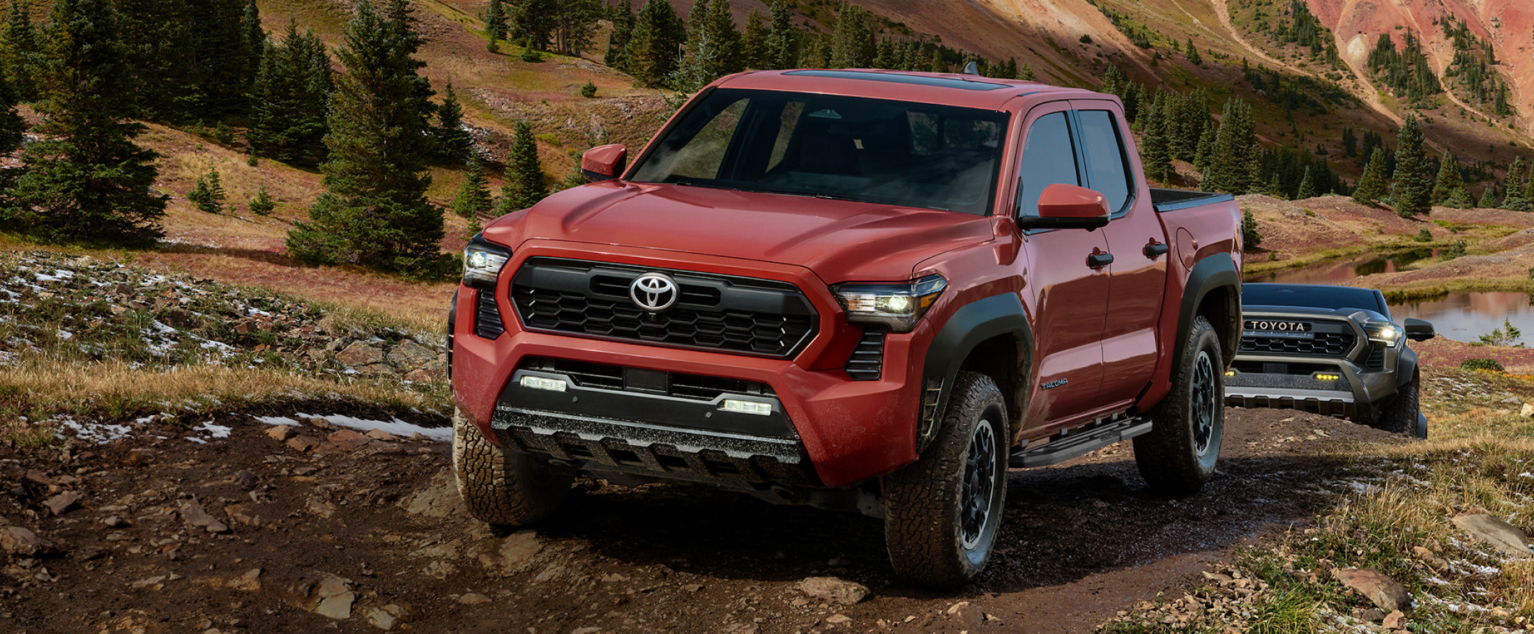 toyota-2025-features-hero-tacoma-trd-off-road-premium-terra-hybrid-trailhunter-oxide-bronze-l-1