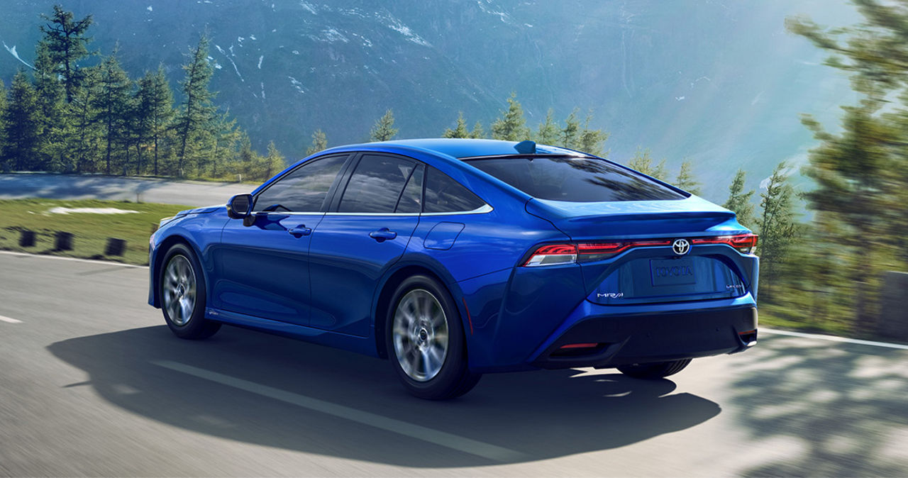 toyota-2025-features-performance-mirai-xle-hydro-blue-l-1