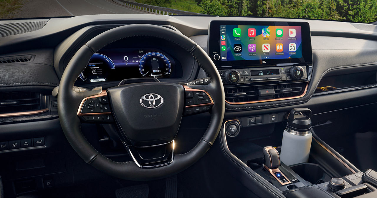 toyota-2025-features-technology-grand-highlander-dashboard-l-1