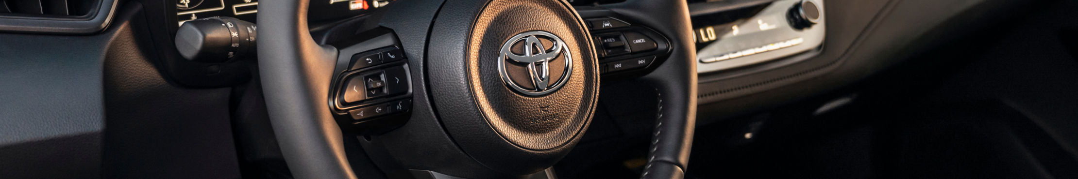 toyota-2025-features-technology-hero-gr-corolla-core-black-l-1