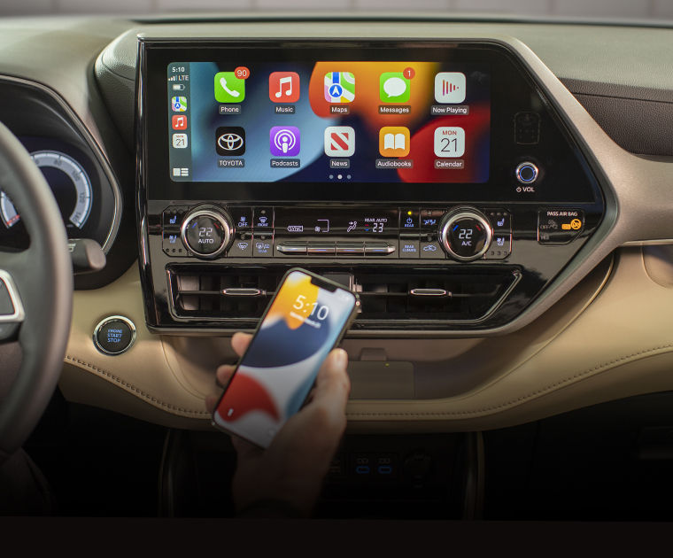 toyota-2025-features-technology-highlander-interior-apple-carplay-p@2x