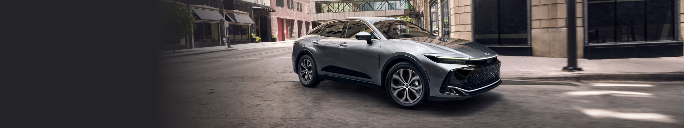 toyota-2026-cross-shop-banner-crown-limited-heavy-metal-l-1