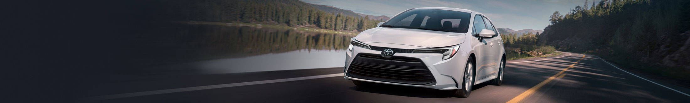 toyota-2026-cross-shop-corolla-hybrid-white-l