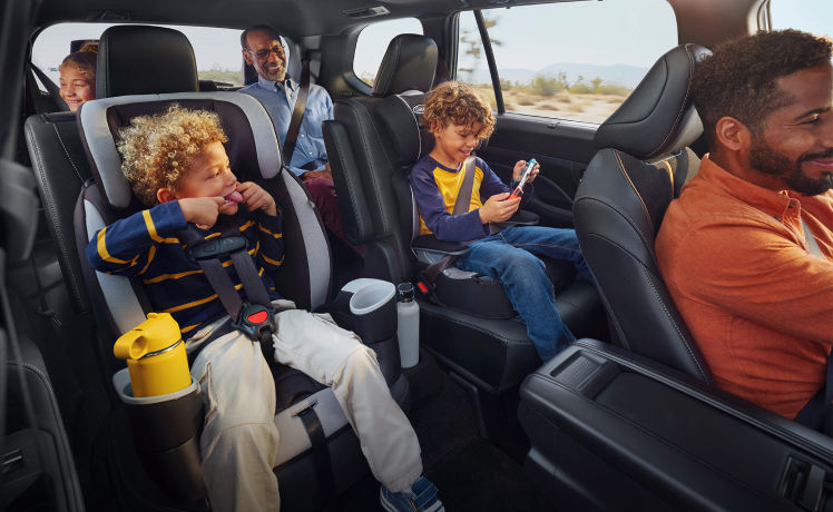 toyota-2026-features-design-grand-highlander-platinum-hybrid-max-interior-black-p