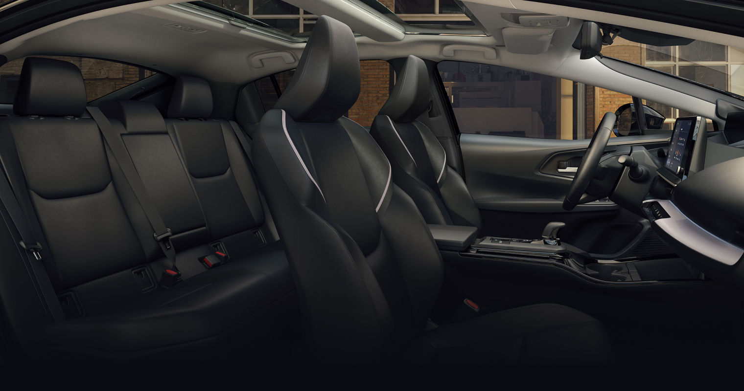 toyota-2026-features-design-interior-prius-black-softex-l