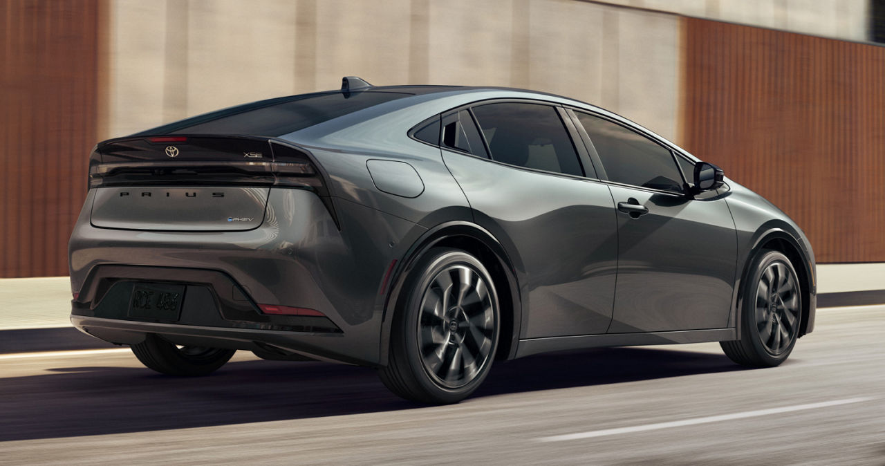toyota-2026-features-design-prius-plug-in-hybrid-xse-premium-guardian-grey-l