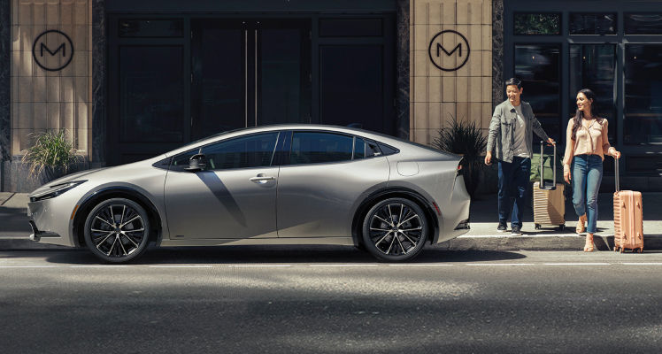 toyota-2026-features-design-silhouette-prius-limited-cutting-edge-silver-p