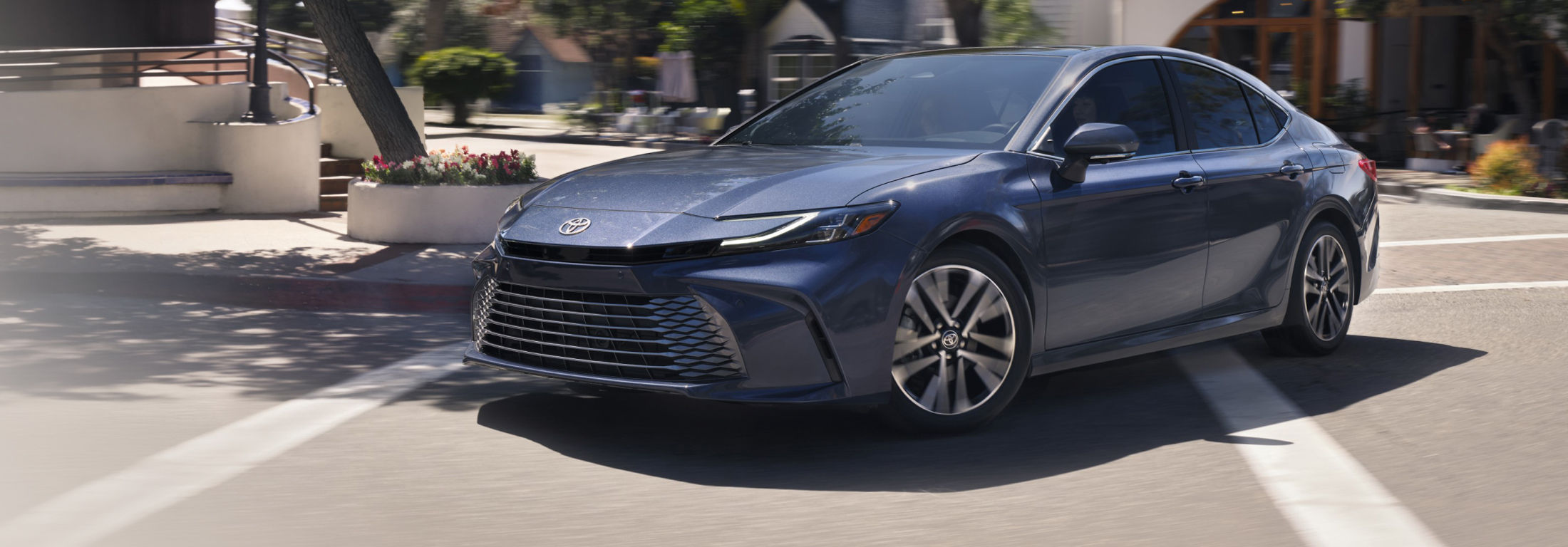 toyota-2026-features-hero-camry-xle-dark-cosmos-l