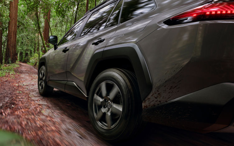 toyota-2026-features-performance-awd-rav4-woodland-urban-rock-l