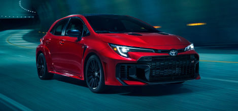 toyota-2026-features-performance-gr-corolla-premium-at-supersonic-red-s