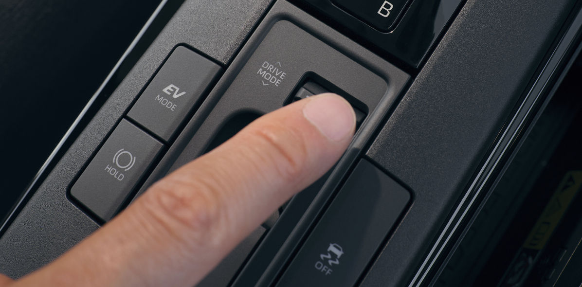 toyota-2026-features-performance-modes-prius-l