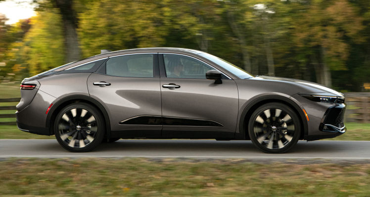 toyota-2026-features-performance-platinum-rear-eaxle-crown-platinum-heavy-metal-p