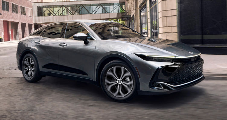 toyota-2026-features-performance-standard-all-wheel-drive-crown-platinum-heavy-metal-l