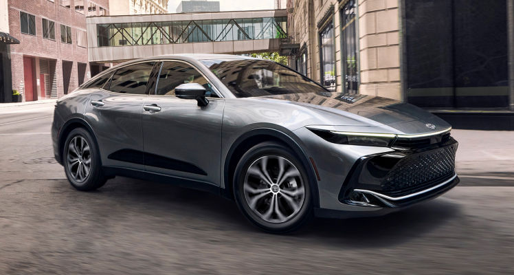 toyota-2026-features-performance-standard-all-wheel-drive-crown-platinum-heavy-metal-p