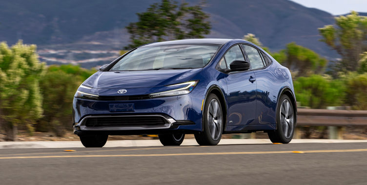 toyota-2026-features-performance-tnga-prius-limited-reservoir-blue-l