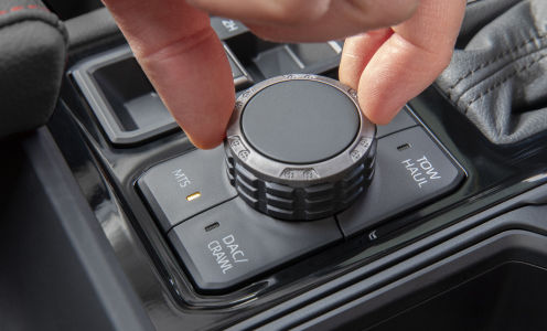 toyota-2026-features-performance-tundra-hybrid-limited-trd-pro-interior-tow-haul-modes-l