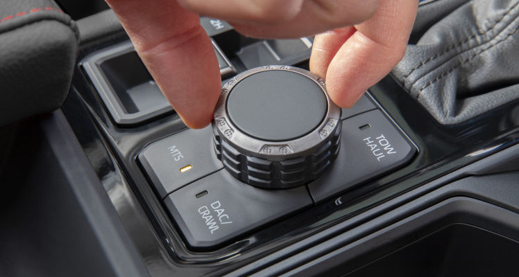 toyota-2026-features-performance-tundra-hybrid-limited-trd-pro-interior-tow-haul-modes-p