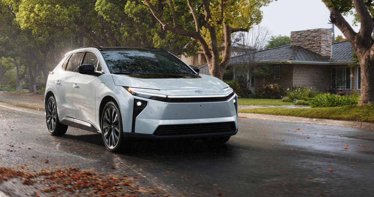 toyota-2026-features-safety-bz-limited-wind-chill-pearl-l