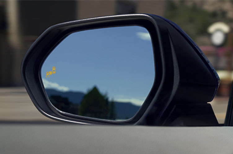toyota-2026-features-safety-corolla-hatchback-blind-spot-monitor-l