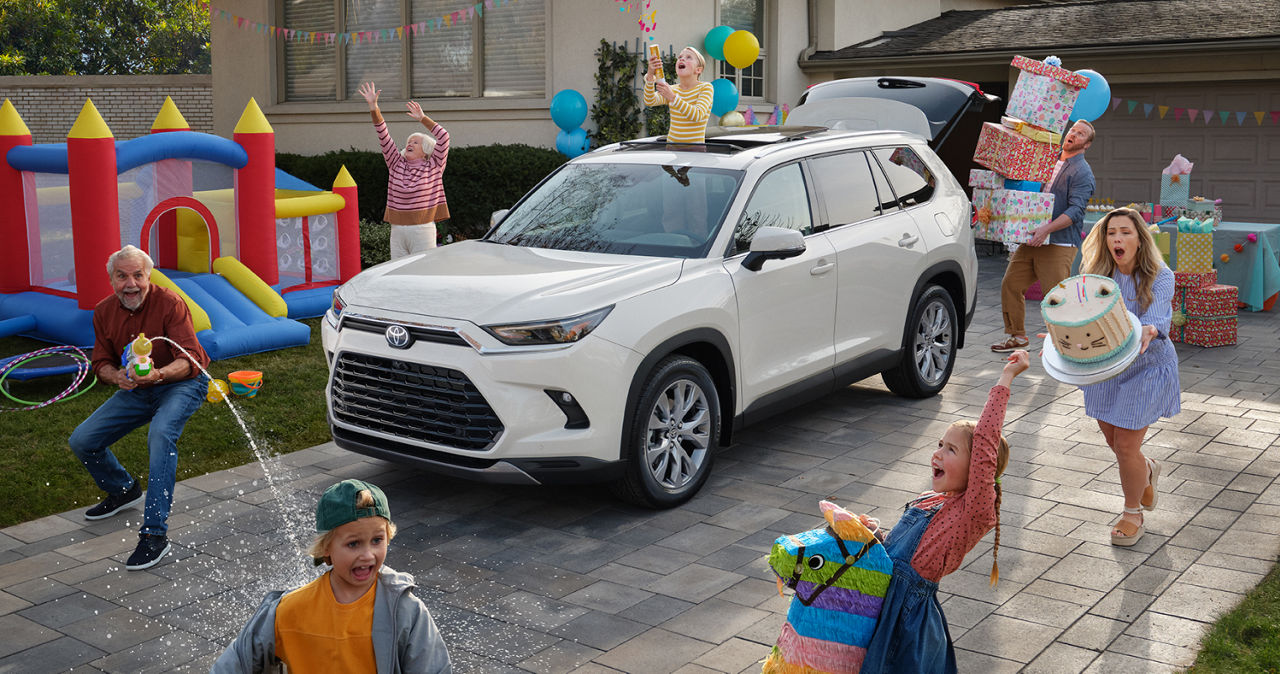toyota-2026-features-safety-grand-highlander-platinum-wind-chill-pearl-l
