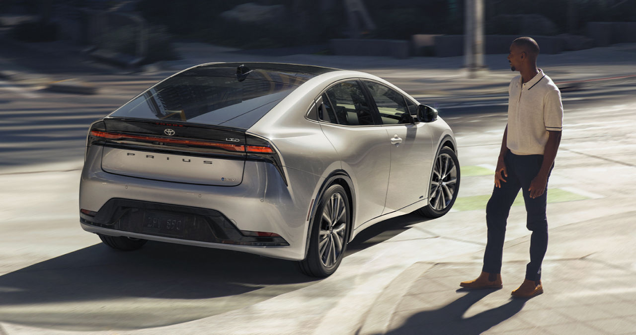 toyota-2026-features-safety-hero-prius-limited-cutting-edge-silver-l
