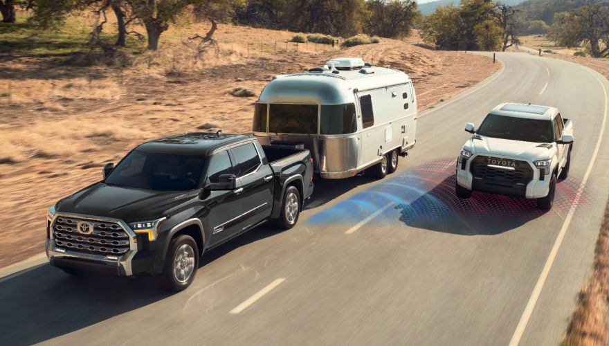 toyota-2026-features-safety-tundra-1794-midnight-black-metallic-towing-blind-spot-l