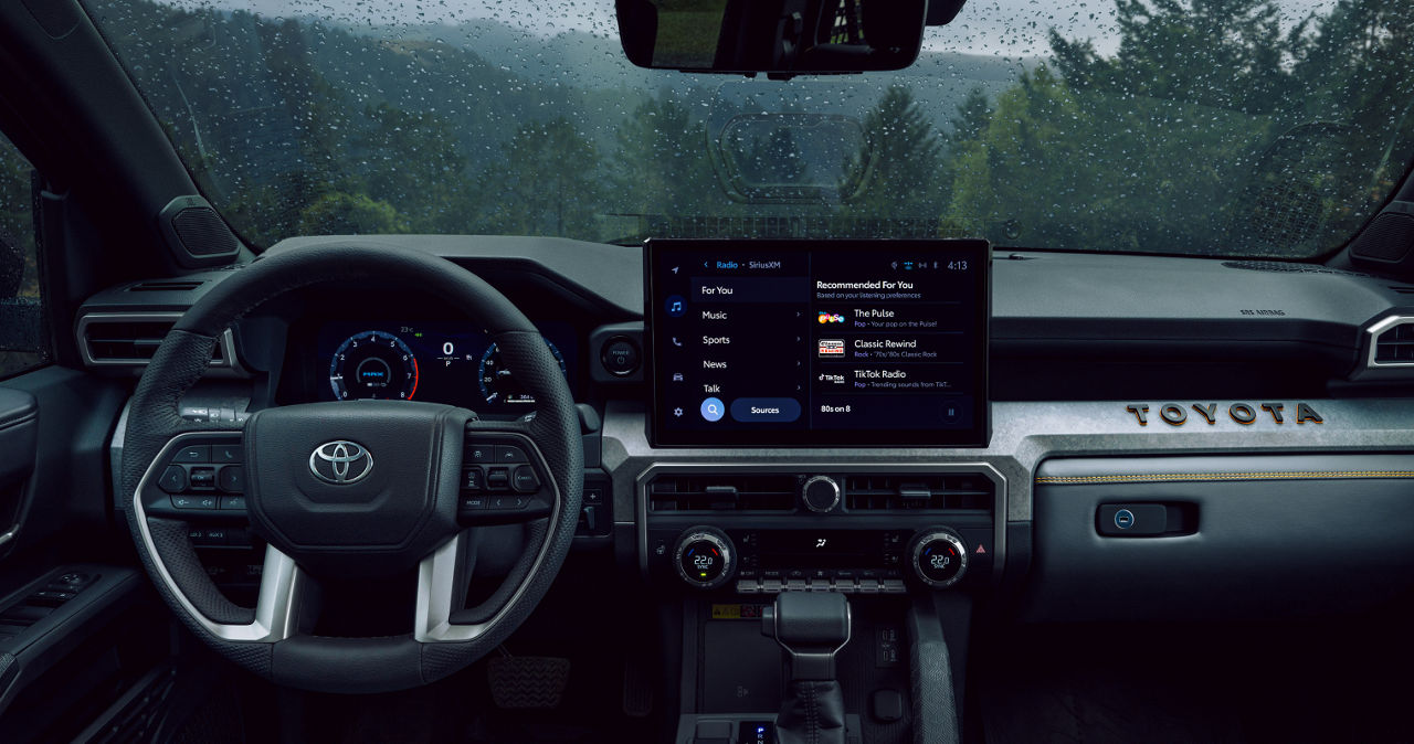 toyota-2026-features-technology-4runner-hybrid-trailhunter-everest-dashboard-l