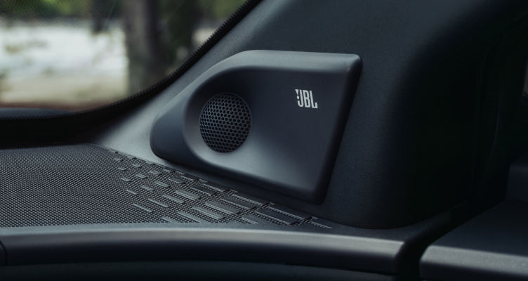 toyota-2026-features-technology-bz-woodland-jbl-premium-system-l