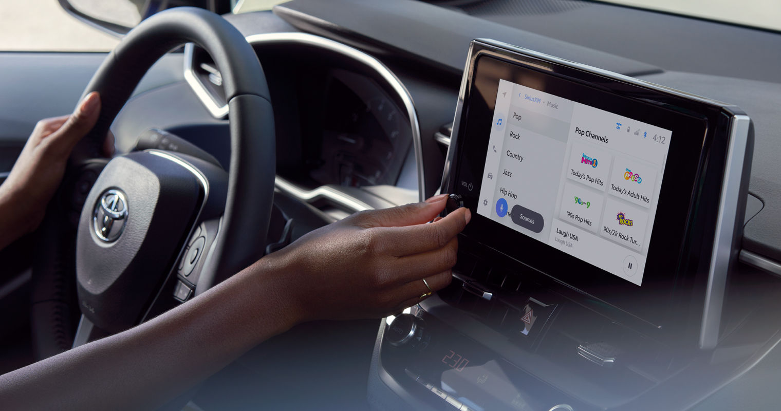 toyota-2026-features-technology-hero-corolla-hatchback-xse-8-inch-multimedia-touchscreen-l
