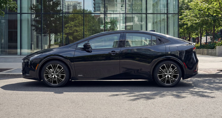 toyota-2027-features-design-silhouette-prius-xle-awd-black-ink-p