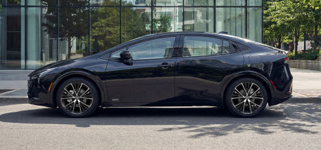 toyota-2027-features-design-silhouette-prius-xle-awd-black-ink-s