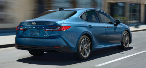 toyota-2027-features-performance-camry-xle-ocean-gem-self-charging-hybrid-s