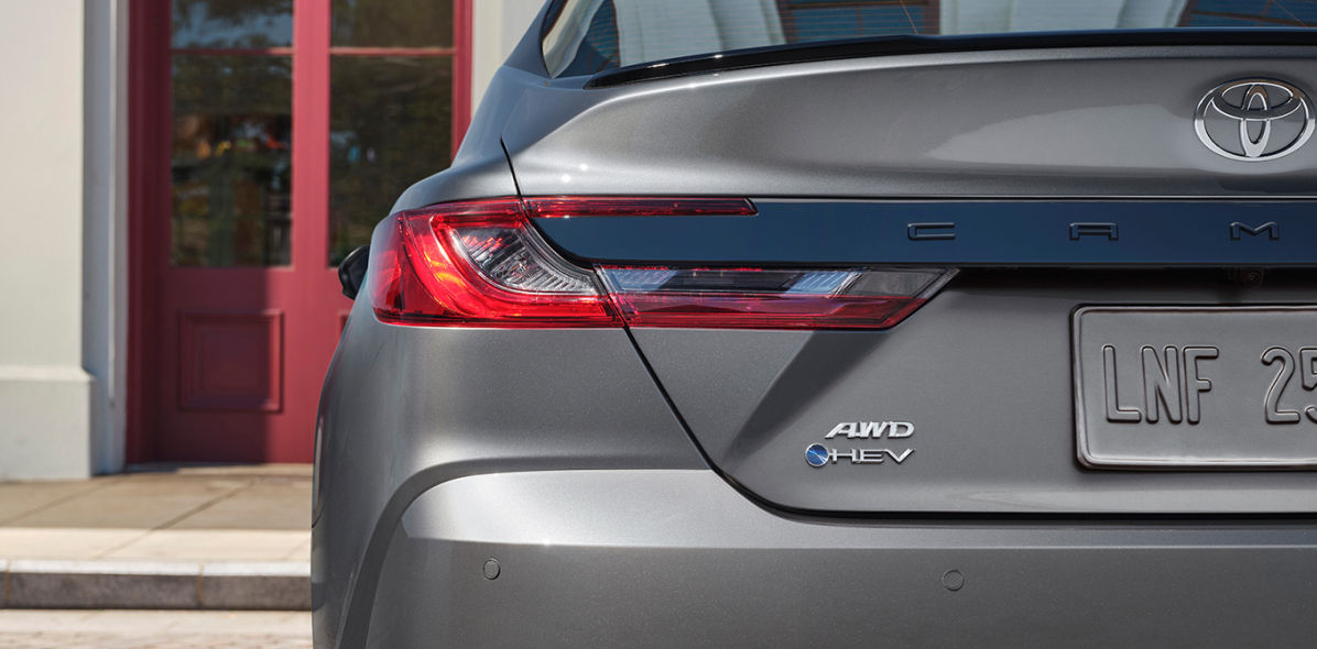 toyota-2027-features-performance-camry-xse-heavy-metal-awd-l
