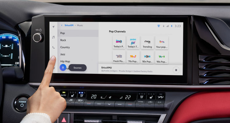 toyota-2027-features-technology-camry-multimedia-touchscreen-p