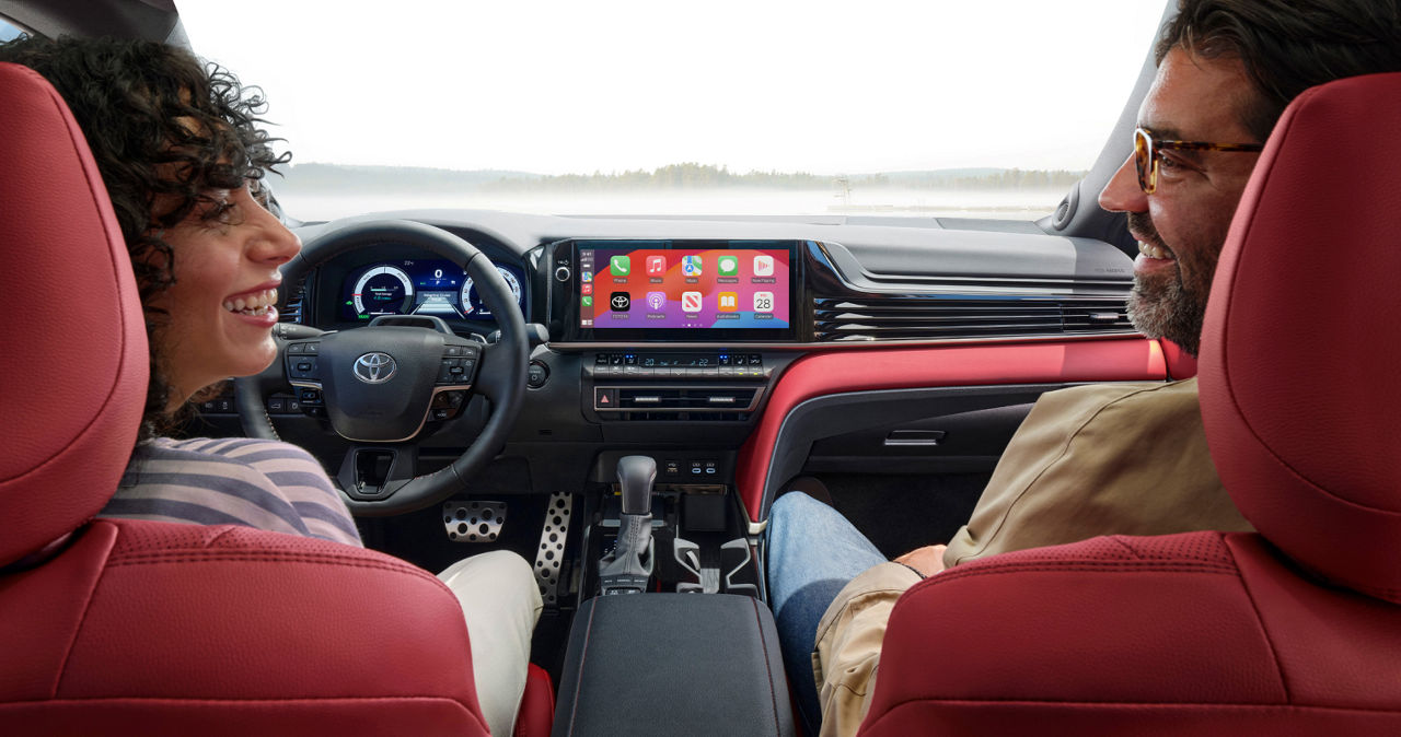toyota-2027-features-technology-camry-xse-cockpit-red-leather-l