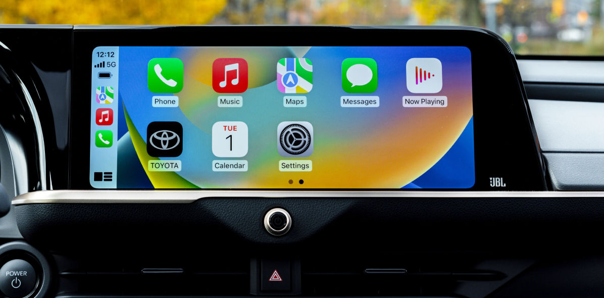 toyota-2027-features-technology-multimedia-system-crown-multimedia-l