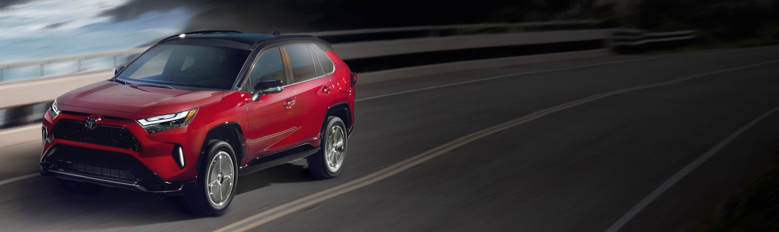 toyota-accessory-2025-rav4-plug-in-hybrid-xse-supersonic-red-l