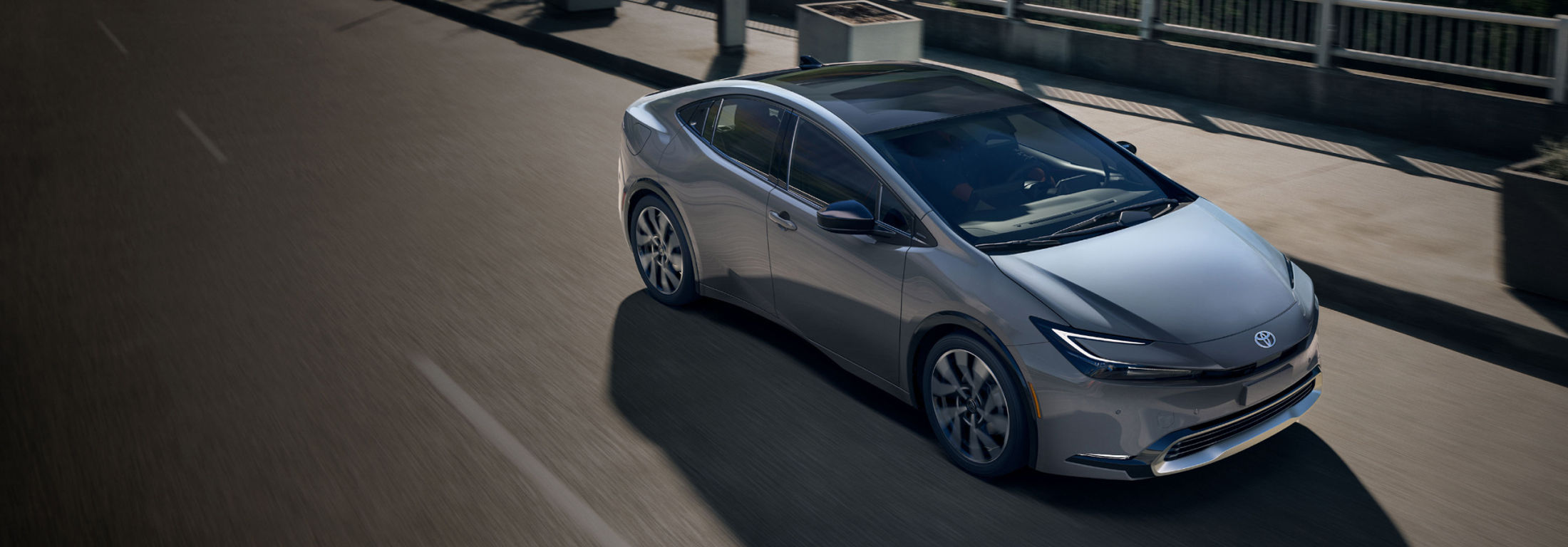 toyota-awards-hero-2025-prius-plug-in-hybrid-xse-premium-guardian-grey-l