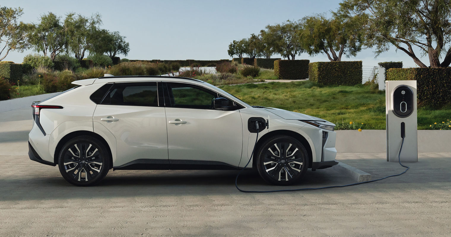 toyota-bev-landing-page-charging-2026-bz-limited-wind-chill-pearl-l