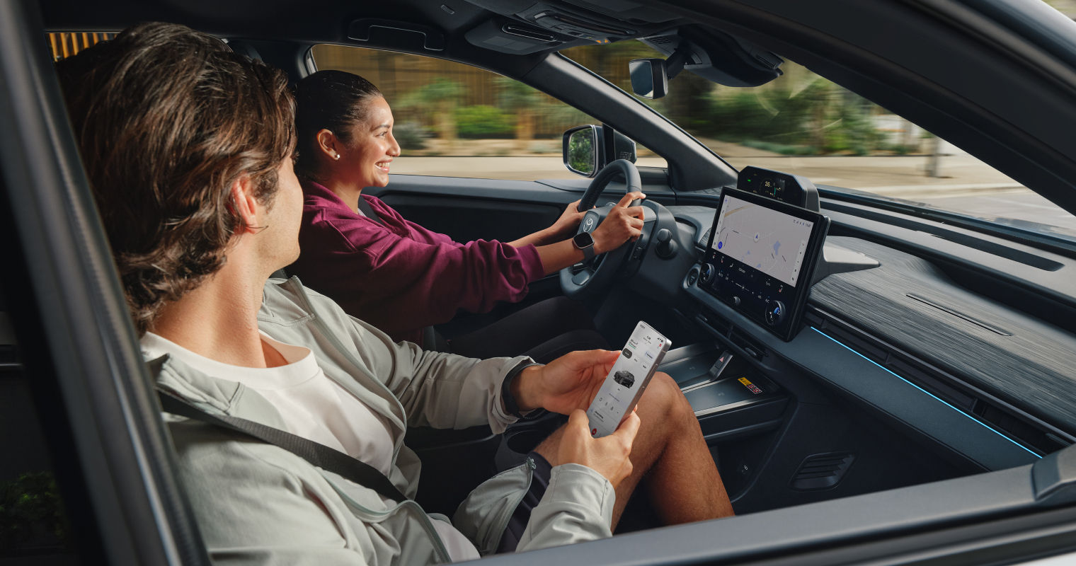 toyota-bev-landing-page-range-2026-c-hr-interior-black-mixed-fabric-softex-en-l