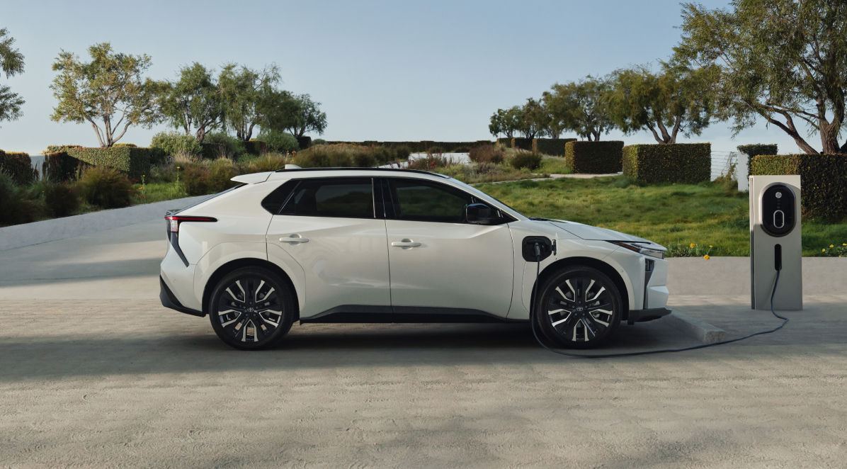 toyota-bev-owners-guide-charging-public-2026-bz-limited-wind-chill-pearl-l