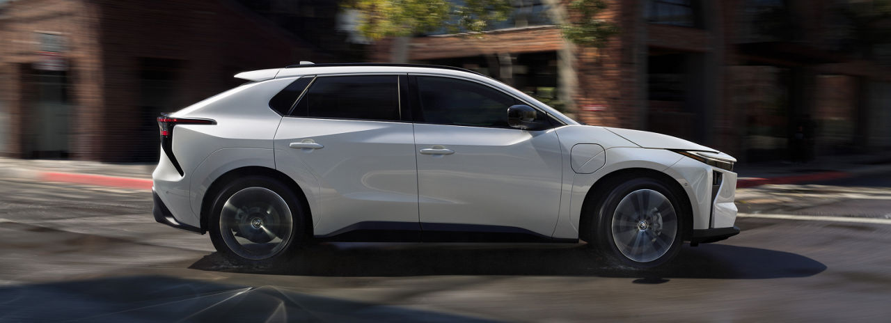 toyota-fleet-2026-bz-limited-wind-chill-pearl-l