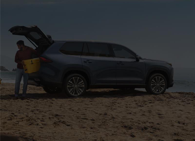 toyota-kick-sensor-2024-grand-highlander-platinum-hybrid-max-storm-cloud