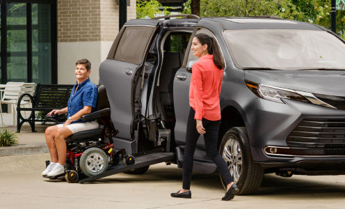 toyota-mobility-program-offerings-sienna-xle-hybrid-entry-exit-l