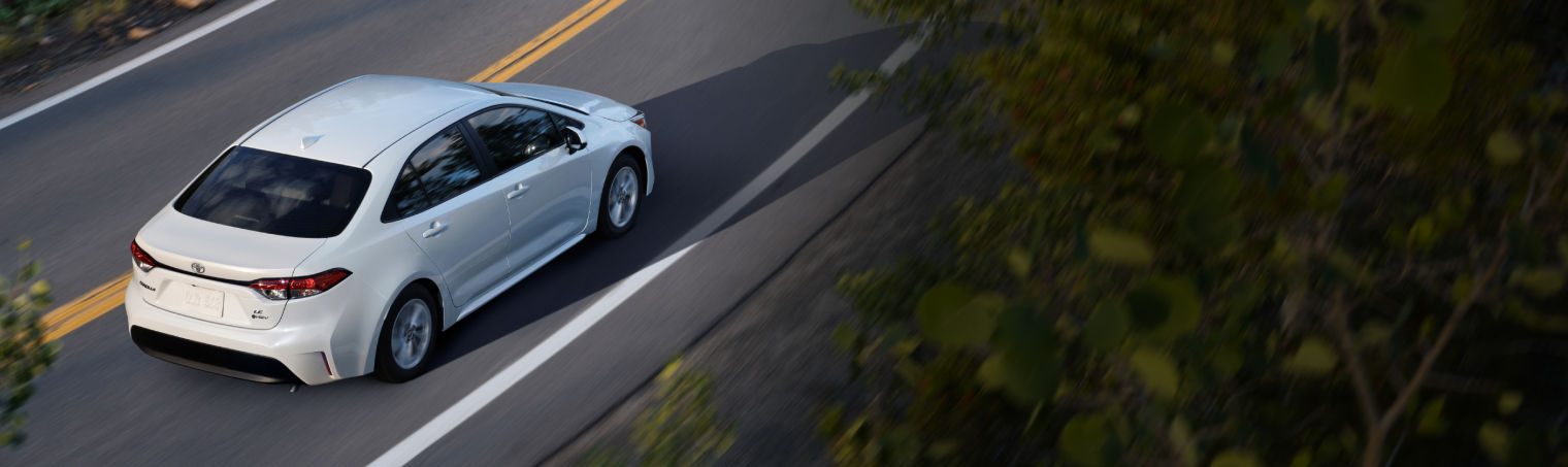 toyota-overview-accessory-2026-corolla-hybrid-white-l