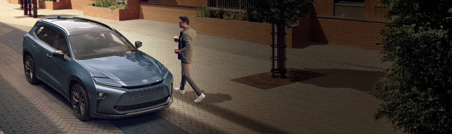 toyota-overview-accessory-2026-crown-signia-limited-storm-cloud-l